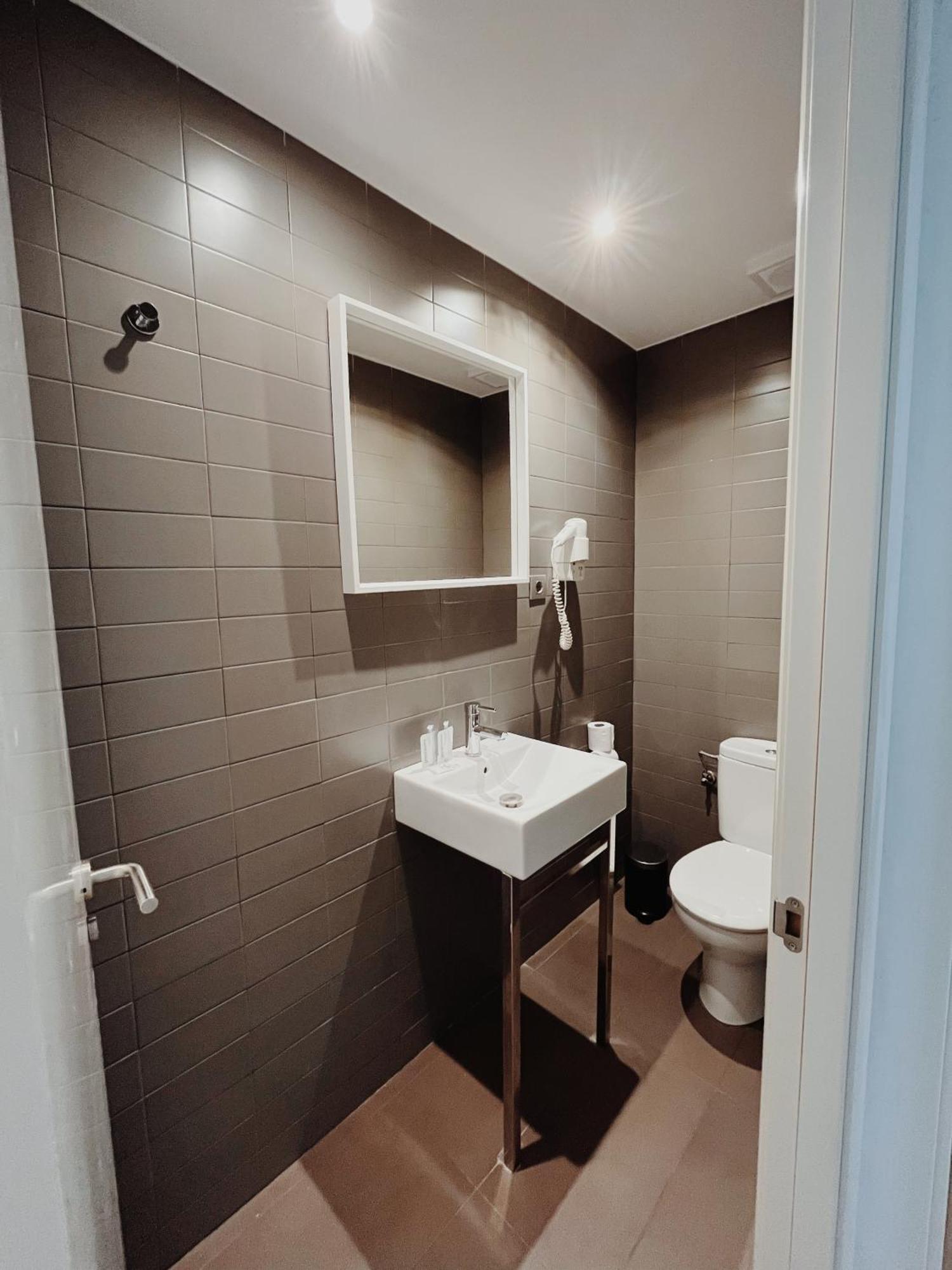 Apartamentos Express By Gaiarooms Barcelona Exterior photo